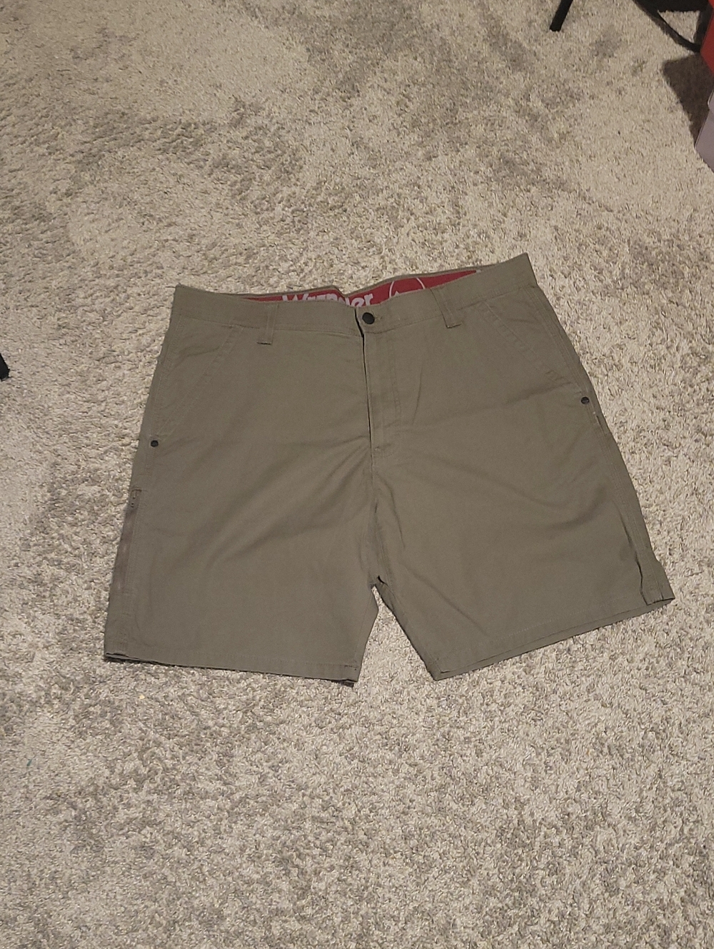 Wrangler Olive Cargo Shorts